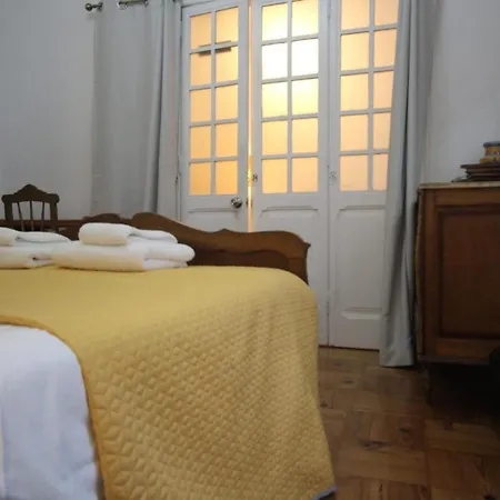 Antique M1 R1 - Amazing Double With Shared Bathroom In Marques Pombal Gasthof Lissabon